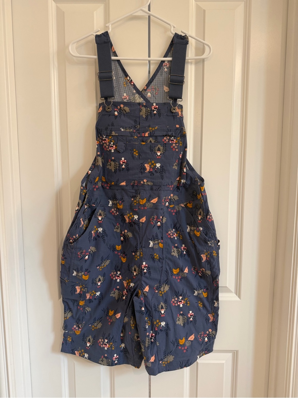 Duluth Trading Heirloom Gardening Short Overalls Gnome Women’s